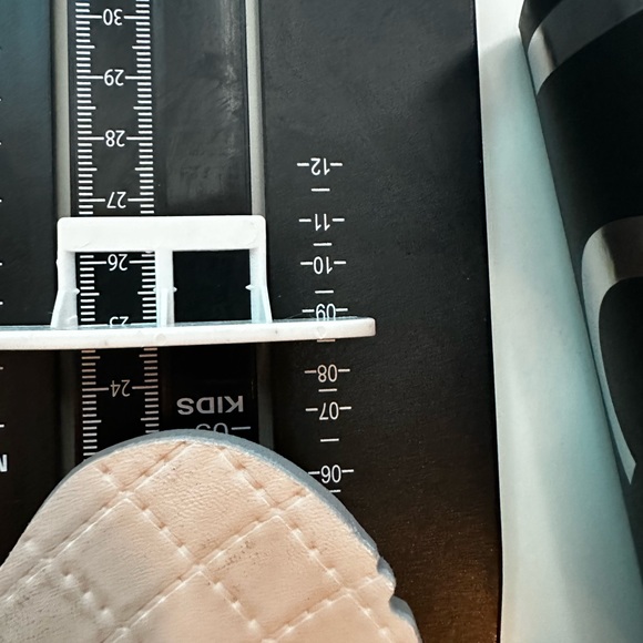 Chanel 18c canvas sneakers size 36.5. - Picture 7 of 7